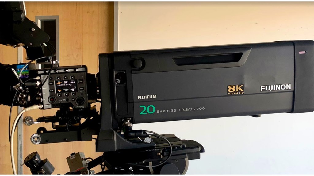 Objectif Fujinon SK35-700mm PL Cinema Box sur Sony VENICE.  Image : Locations dynamiques