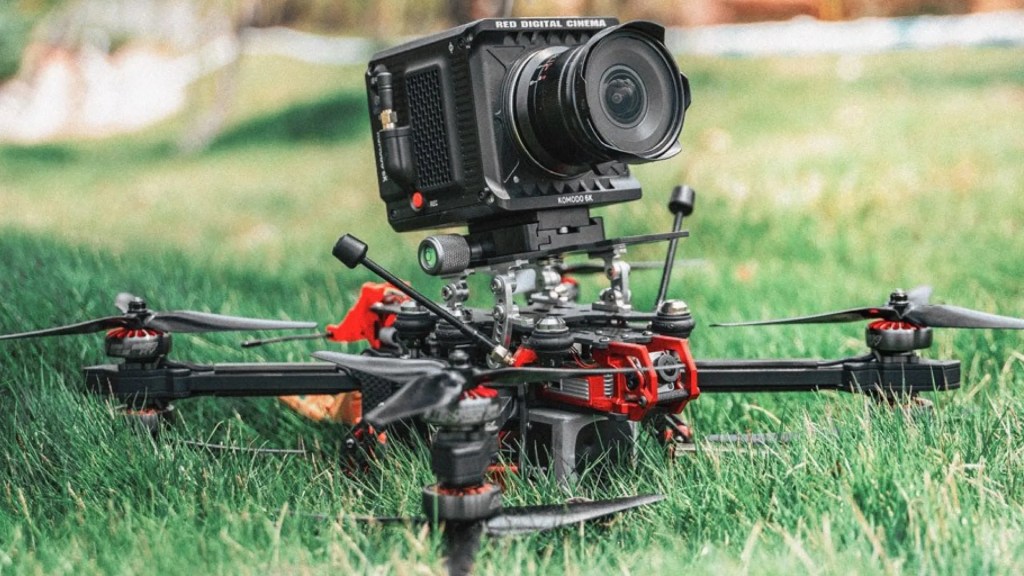 Le RED Komodo sur drone FPV.  Photo : Johnny FPV)