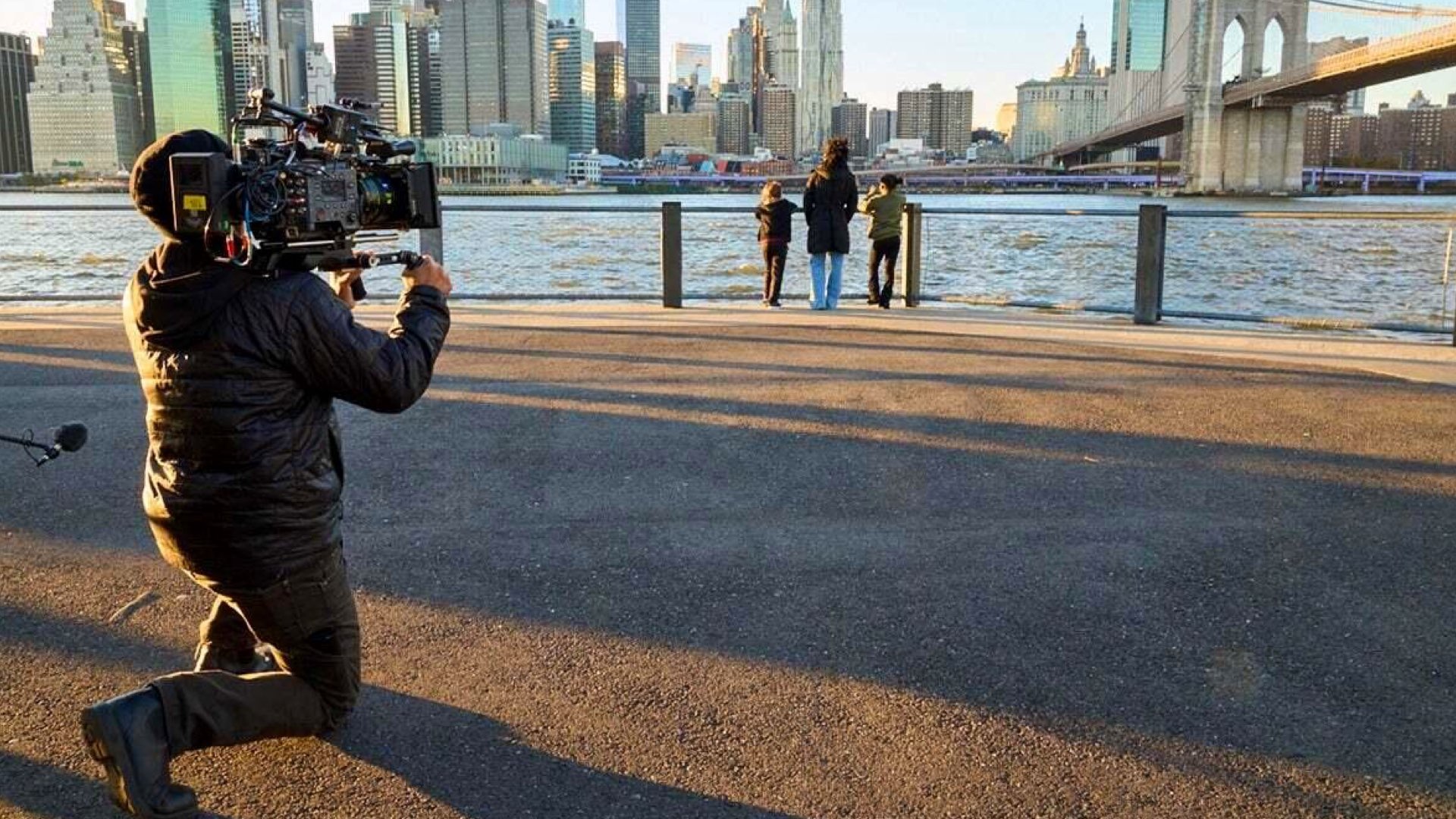 Le directeur de la photographie Gonzalo Amat ASC tourne avec la VENICE 2. Photo : Sony