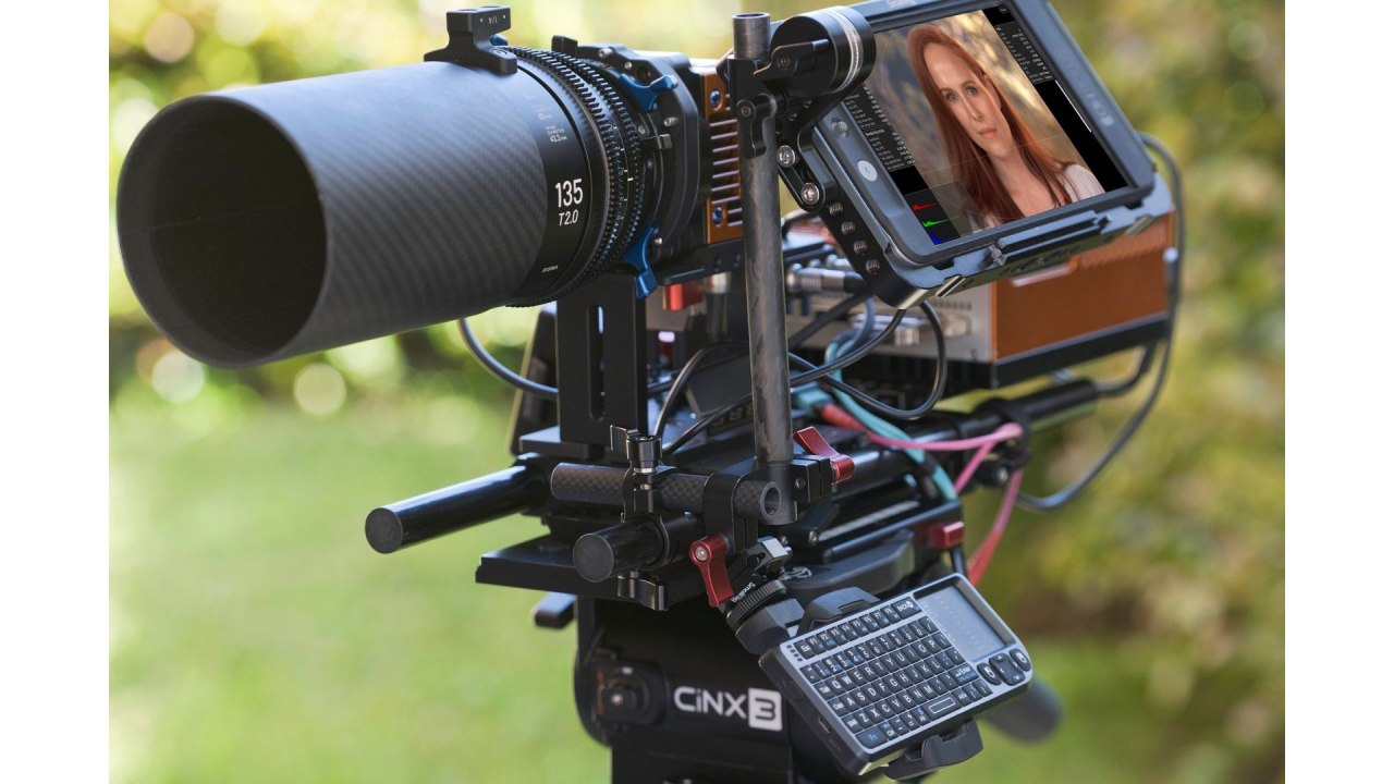 Caméra de cinéma numérique ACHTEL 9 × 7. Photo : Pawel Achtel ACS