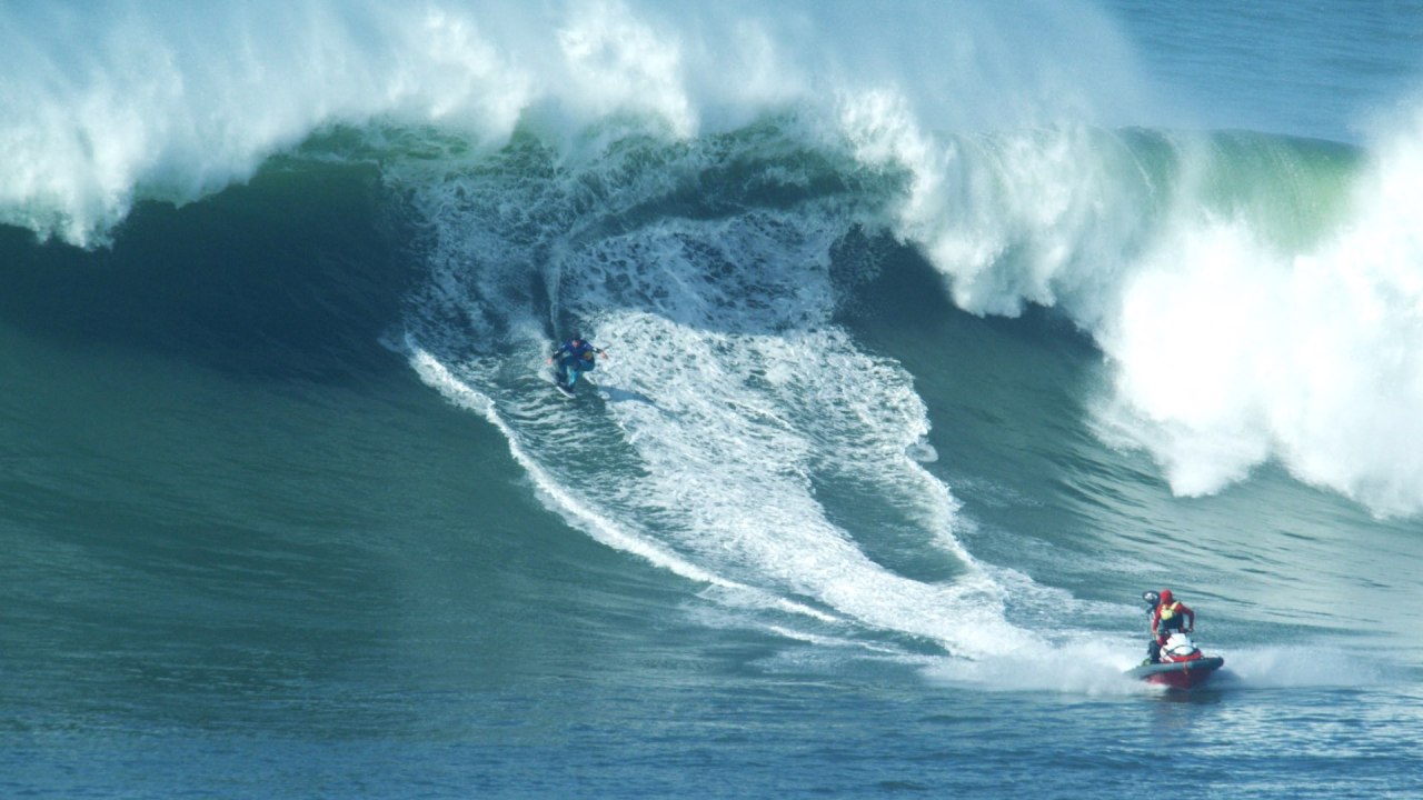 BTS de vague de 100 pieds.  Photo : Michael Pricket