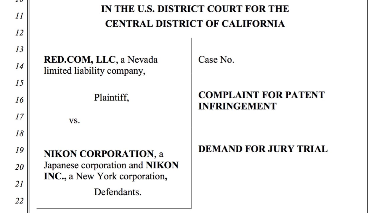 ROUGE contre Nikon.  Le procès.